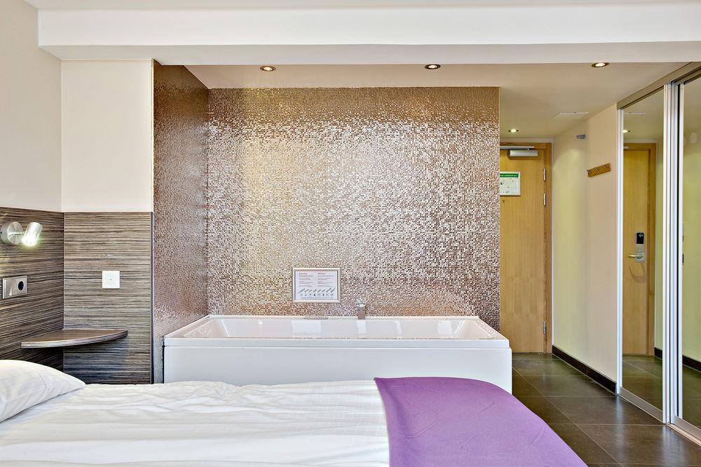 Western Arena Hotell