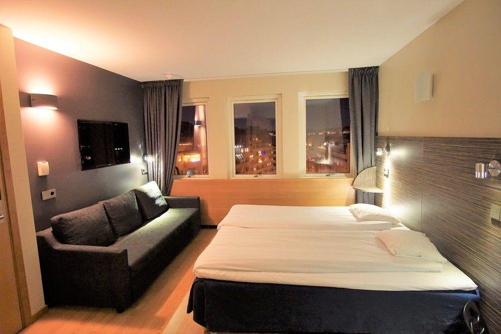 Western Arena Hotell 3*